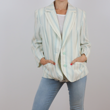 Cargar imagen en el visor de la galería, Chaqueta tipo Blazer de rayas color azul y beige con hombreras, mangas anchas, talla M, 44% lino 54% viscosa de Vestilinea
