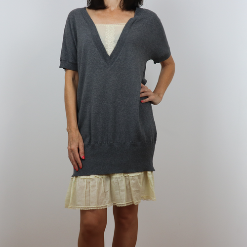 Vestido de manga corta gris 2 en 1, jersey color gris, blusa de encaje color beige, largo por encima de la rodilla, talla M de Nice Things. ¡Sin estrenar!